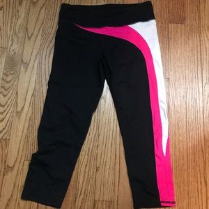 Fabletics Capri Workout Pants